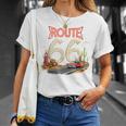 クラシック レトロ ルート66 砂漠の情景 赤 ヴィンテージ 車 Tシャツ 彼女への贈り物