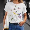 ハチドリと花のtシャツ Tシャツ 彼女への贈り物
