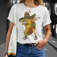 メキシコのタコスをダビングする Cinco De Mayo Tシャツ 彼女への贈り物