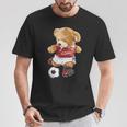 サッカーをするかわいいテディベア。 Tシャツ 面白い贈り物