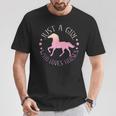 馬を愛するただの女の子乗馬のための面白い引用 Tシャツ 面白い贈り物