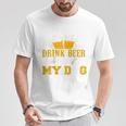 バックプリント ビールを飲みながら犬をなでたいだけ Tシャツ 面白い贈り物