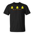 Keep Yourocial Distance 3つのイエローラバーダックグラフィック Tシャツ