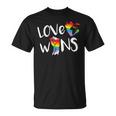 Love Wins Raised Fist Lgbt Lgbtq プライド アウェアネス レインボー Tシャツ