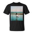 サーファー ガール（写真 リアルフォト）【Surfide サーフサイド】サーフィン 夏・海 ビーチ 砂浜 おしゃれ Tシャツ