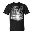 ヤシの木の白黒写真 夕焼けビンテージ写真 Tシャツ