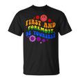 レトロな虹色デザイン 力強いlgbtqプライドメッセージ付き Tシャツ