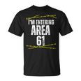 私は61歳の誕生日 おもしろい エリアに入ってる 61歳 Tシャツ