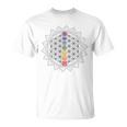 チャクラのシンボルと生命の花、神聖な幾何学曼荼羅。 Tシャツ