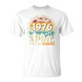 ヴィンテージカー 1976 年4月 50 歳の誕生日 1976 年のクラシックカー Tシャツ