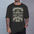 1966年6月生まれのヴィンテージ60歳の誕生日レジェンド。 Tシャツ 彼への贈り物