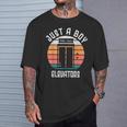 エレベーターが大好きな少年 エレベーターメカニック エレベーター。 Tシャツ 彼への贈り物