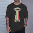 グルームネバダ湖レトロトップシークレットエリア 51 Ufo Uap エイリアン Tシャツ 彼への贈り物