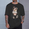 シェルティー犬愛好家のためのポケットに入った面白いシェットランドシープドッグ Tシャツ 彼への贈り物