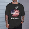 ニューヨーク市 ビッグアップル グラフィック アメリカ国旗付き Tシャツ 彼への贈り物