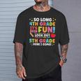 ハロー5年生 長い間第4回楽しい卒業式 学校へ戻る Tシャツ 彼への贈り物