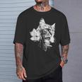 マグノリアの花と美しい猫 Tシャツ 彼への贈り物