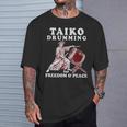 レトロなアンティーク調の太鼓の名言。太鼓のドラマー向け。 Tシャツ 彼への贈り物