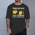 人生がレモンをくれたらレモネードを作ろう Tシャツ 彼への贈り物
