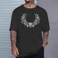 北欧のレイヴン スカルエンブレム 軸付き ルーンスタイル アートワーク アイコン Tシャツ 彼への贈り物