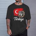 激しいトルコのオオカミと国旗 Tシャツ 彼への贈り物