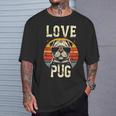 犬愛好家のためのかわいいパグのイラスト Tシャツ 彼への贈り物