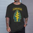 第1特殊部隊 アメリカ陸軍 グリーンベレー帽 空挺部隊f 退役軍 Tシャツ 彼への贈り物