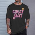 面白いチートデイスピーチ Tシャツ 彼への贈り物
