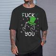 面白い黒猫レプラコーンファックラッキーユー聖パトリックデー Tシャツ 彼への贈り物