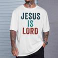 Jesus Is Lord – Christian Faithintage Born-Again Graphic Tシャツ 彼への贈り物