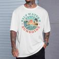 海水と日光 レトロ ビーチ 波 夕日 ヤシの木 Tシャツ 彼への贈り物