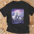 2 Weiße Pferdetehen Auf Einemerschneiten Hügel T-Shirt Geschenke für alte Männer