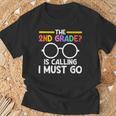 The 2Nd Grade Is Calling I Must Go First Grade Graduation Tシャツ 高齢者への贈り物