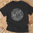Humpback クジラ 海から雲に飛ぶ Tシャツ 高齢者への贈り物