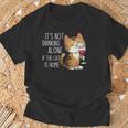 It's Not Drinking Alone If The Cat Is Home 面白い猫とワイン Tシャツ 高齢者への贈り物