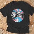 Protect The Dolls、トランスジェンダーlgbt、トランスジェンダーの権利 Tシャツ 高齢者への贈り物
