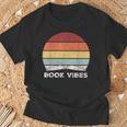Retro Book Vibes Rainbow For Reading Lovers Vintage T-Shirt Gifts for Old Men