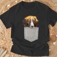 Spaniel Bretón Perro En Un Bolsillo Dog In A Pocket Camiseta unisex Regalos para ancianos
