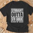 Straight Outta 5Th Gradechool Graduation Class Of 2033 Tシャツ 高齢者への贈り物