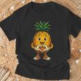 Süßes Ananasmotiv Mit Herzsymbol T-Shirt Geschenke für alte Männer