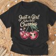 さくらんぼが大好きな女の子チェリーフルーツ好き Tシャツ 高齢者への贈り物