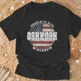 ウィスコンシン州オシュコシュ、ビンテージアメリカ国旗 Tシャツ 高齢者への贈り物