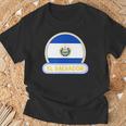 エルサルバドル国バッジ エルサルバドル国旗 Tシャツ 高齢者への贈り物