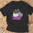 カワイイ猫の山 アセクシャルプライド Tシャツ 高齢者への贈り物