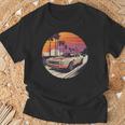クラシック マッスルカー レトロ ビンテージ スタイル ビーチ サンセット Tシャツ 高齢者への贈り物