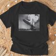 サム・シェアによるヒンデンブルク大惨事 Tシャツ 高齢者への贈り物