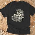 スチームパンク 猫 演奏 シンセサイザー シンセ 子猫 テクノミュージック Tシャツ 高齢者への贈り物