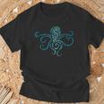 ハワイ トライバル オクトパス トカゲ ハワイアン タコ好き Tシャツ 高齢者への贈り物