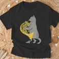 フレンチホルンを弾く猫 クール ミュージシャン オーケストラ Tシャツ 高齢者への贈り物
