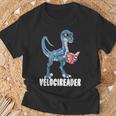 ベロシアダー ベロキラプトル 恐竜 読書 本好き Tシャツ 高齢者への贈り物